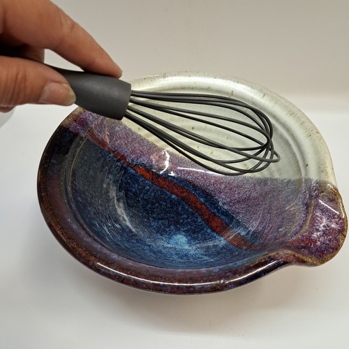Click to view detail for #250715 Mixing Bowl With Whisk $18